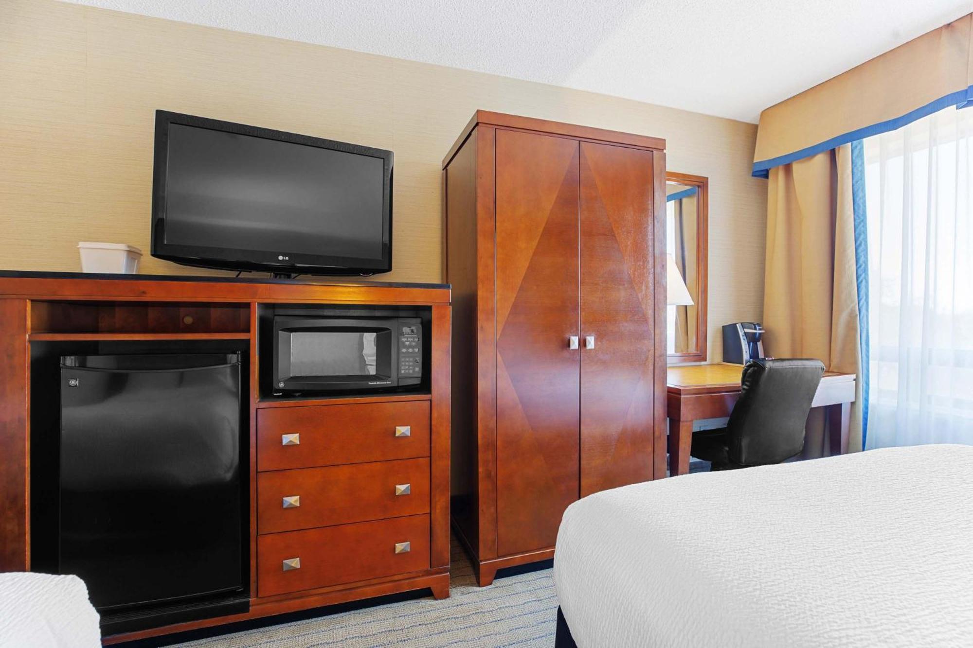 Sandman Hotel & Suites London Downtown Εξωτερικό φωτογραφία