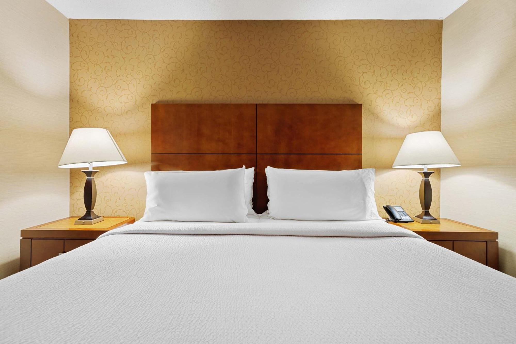Sandman Hotel & Suites London Downtown Εξωτερικό φωτογραφία