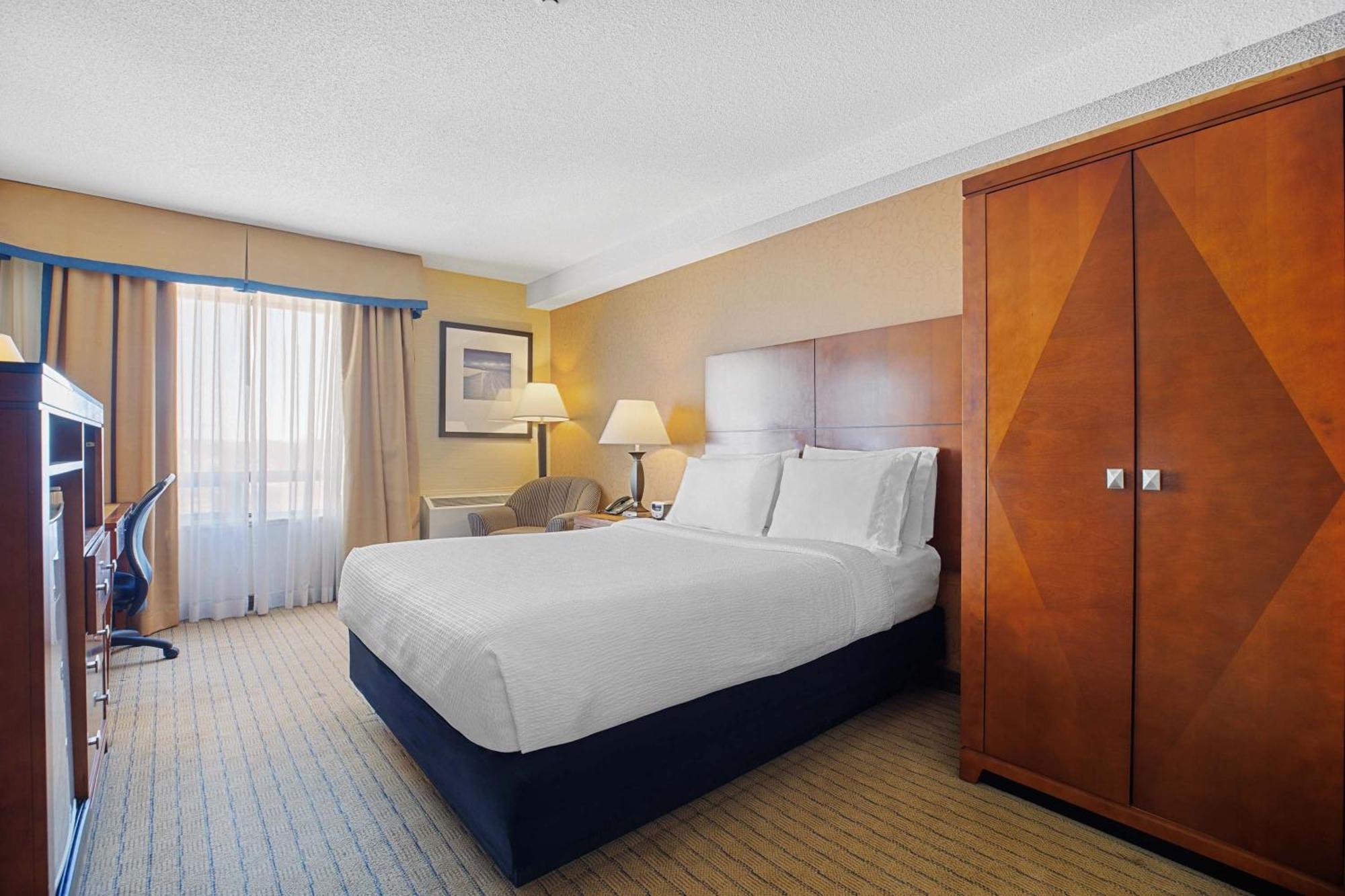 Sandman Hotel & Suites London Downtown Εξωτερικό φωτογραφία