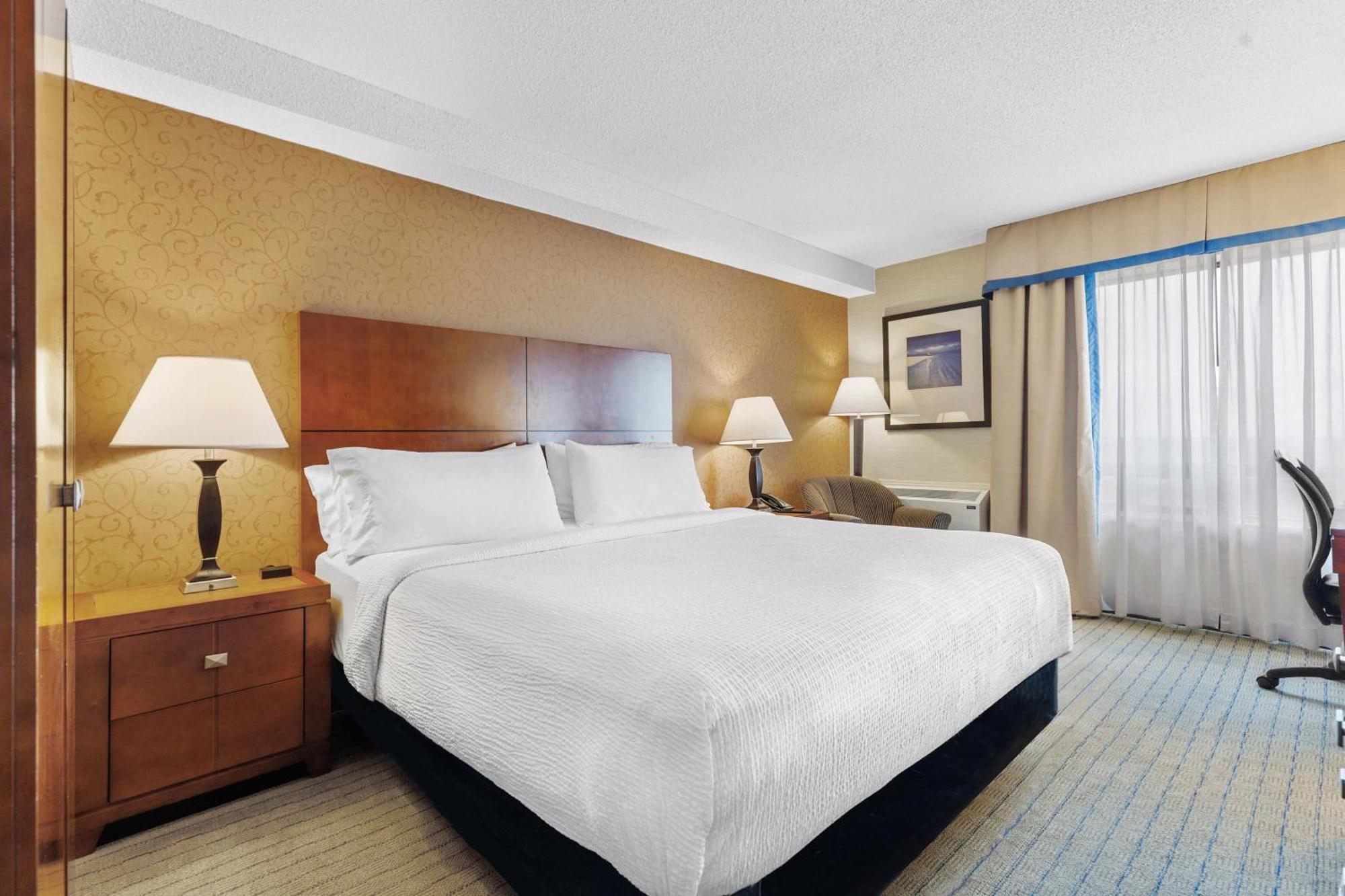Sandman Hotel & Suites London Downtown Εξωτερικό φωτογραφία
